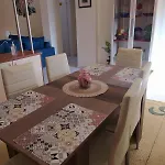Dina's Luxury Apartment- Trikala, Apartamento