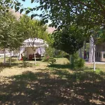 Dina's Luxury Apartment- Trikala, Apartamento *