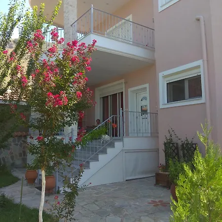 Dina's Luxury Apartment- Trikala,