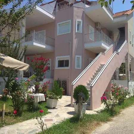Dina's Luxury Apartment- Trikala, Apartamento *