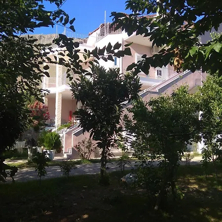 Dina's Luxury Apartment- Trikala,