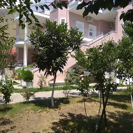 Dina's Luxury Apartment- Trikala, Apartamento
